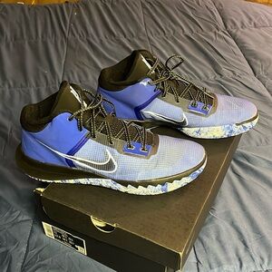 Kyrie Flytrap IV